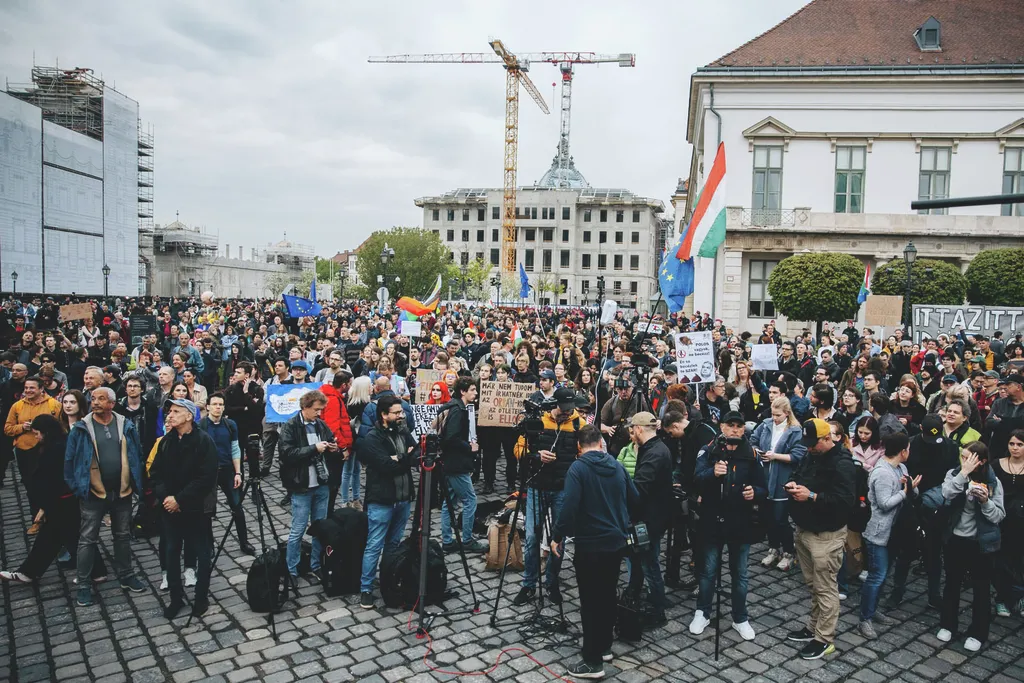Pride-tüntetés, Hadházy Ákos, forgalmi dugó, Pride-tüntetésHadházyÁkos, forgalmi dugó, 2025.04.15.