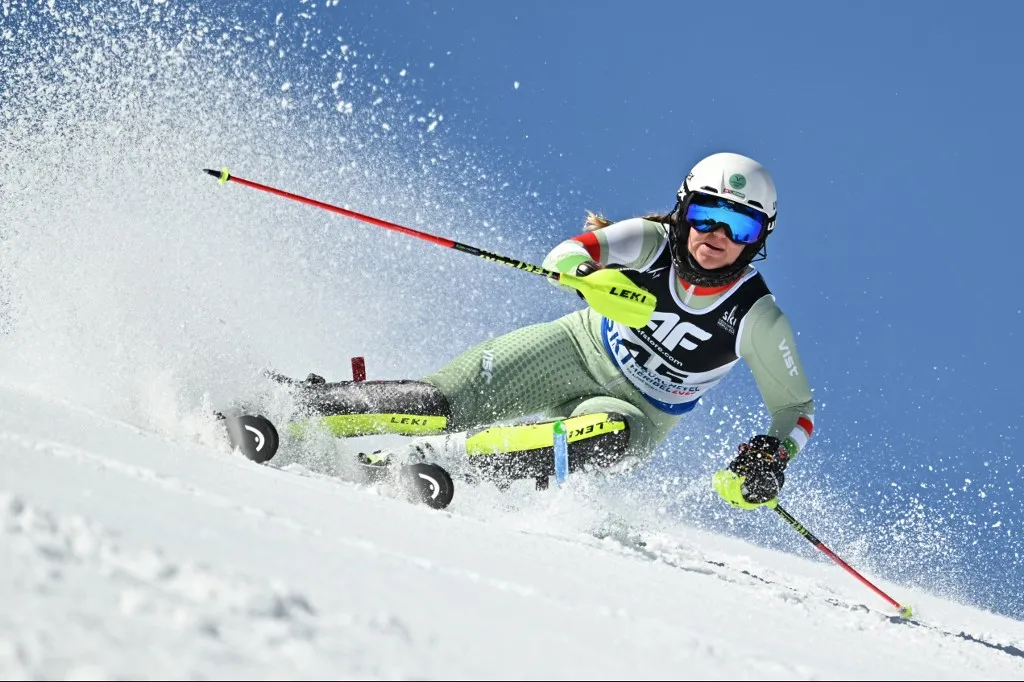 Hungary's Zita Toth competes during the first run of the Women's Slalom event of the FIS Alpine Ski World Championship 2023 in Meribel, French Alps, on February 18, 2023. (Photo by Fabrice COFFRINI / AFP)