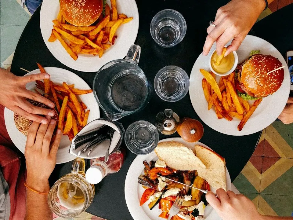 átterem restaurant hamburger étkezés ebéd vacsora, gyorsétel