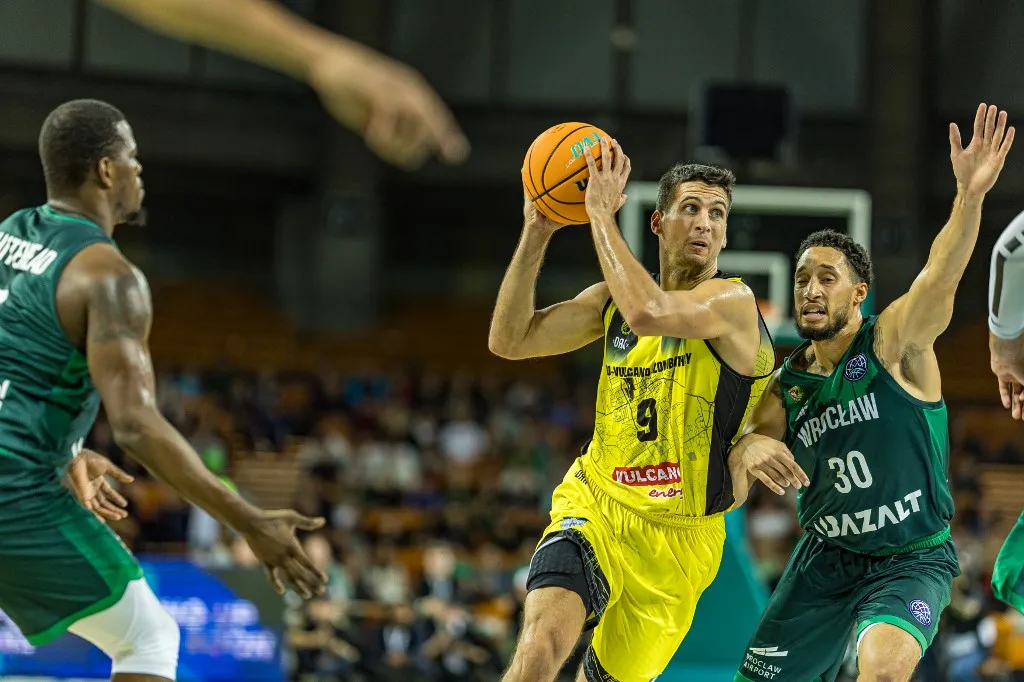 Perl Zoltán participates in a Basketball Champions League game between WKS Slask Wroclaw and Falco-Vulcano Szombathely in Wroclaw, Poland, on October 2, 2024. (Photo by Mateusz Birecki/NurPhoto) (Photo by Mateusz Birecki / NurPhoto / NurPhoto via AFP)