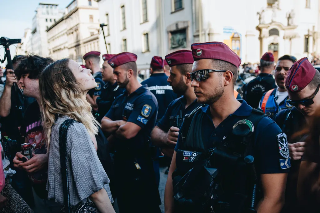 Hadházy Ákos, HadházyÁkos, tüntetés, hídfoglalás, Szabadság híd, 2025.04.22.