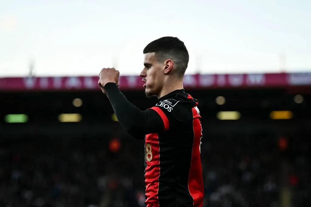 Kerkez Milos, Bournemouth's Hungarian defender #03 Milos Kerkez celebrates the own goal scored by Brentford's German midfielder #27 Vitaly Janelt during the English Premier League football match between Bournemouth and Brentford at the Vitality Stadium in Bournemouth, southern England on March 15, 2025. (Photo by Ben STANSALL / AFP) / RESTRICTED TO EDITORIAL USE. No use with unauthorized audio, video, data, fixture lists, club/league logos or 'live' services. Online in-match use limited to 120 images. An additional 40 images may be used in extra time. No video emulation. Social media in-match use limited to 120 images. An additional 40 images may be used in extra time. No use in betting publications, games or single club/league/player publications. / 
