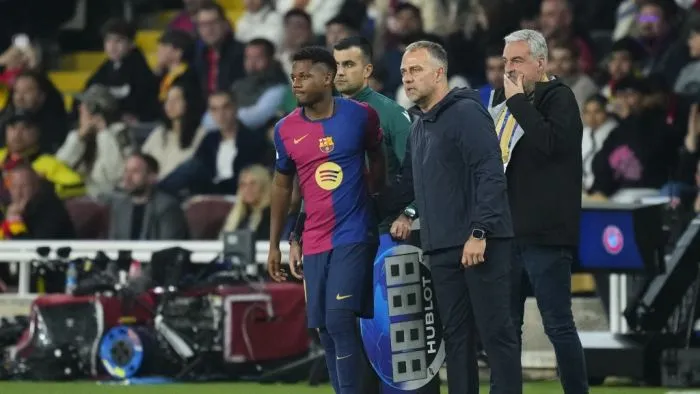 A Barca edzője alaposan kiosztotta a kispadot rugdosó Ansu Fatit – videó