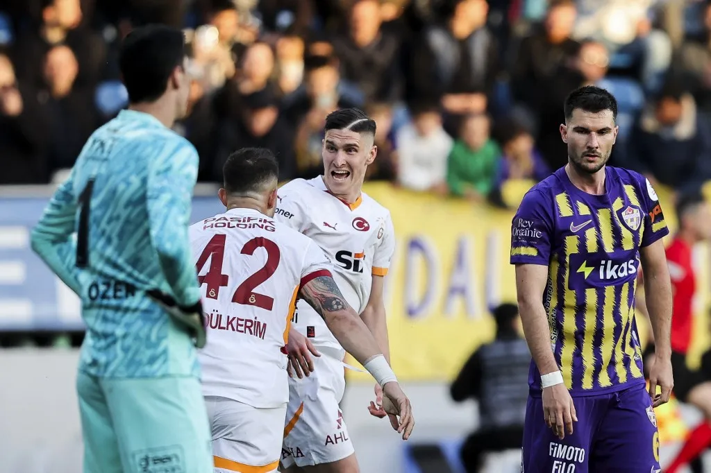 ISTANBUL, TURKIYE - APRIL 27: Roland Sallai (7) of Galatasaray celebrates after a goal during Turkish Super Lig week 33 football match between ikas Eyupspor and Galatasaray at Recep Tayyip Erdogan Stadium in Istanbul, Turkiye on April 27, 2025. Arife Karakum / Anadolu (Photo by Arife Karakum / ANADOLU / Anadolu via AFP)