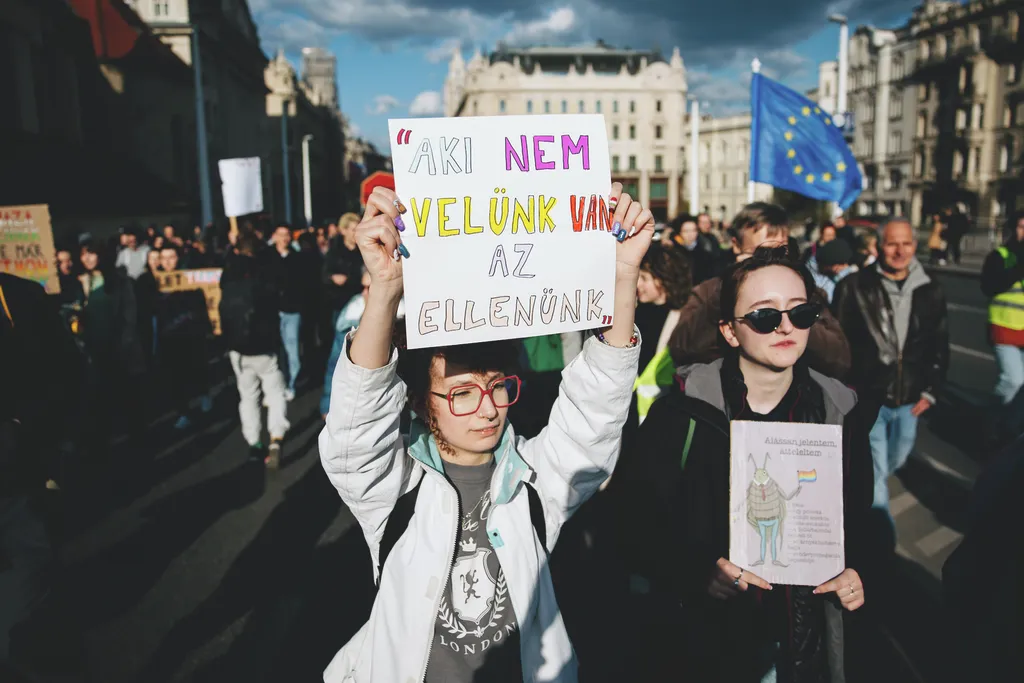 Pride-tüntetés, Pridetüntetés, Pride-párti tüntetés, Pridepártitüntetés, Budapest, 2025.04.08.