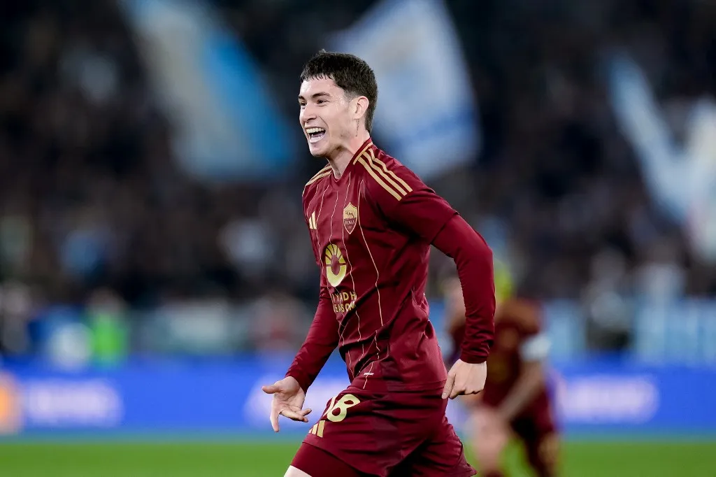 Matias Soule' of AS Roma celebrates after scoring first goal during the Serie A Enilive match between SS Lazio and AS Roma at Stadio Olimpico on April 13, 2025 in Rome, Italy. (Photo by Giuseppe Maffia/NurPhoto) (Photo by Giuseppe Maffia / NurPhoto / NurPhoto via AFP)