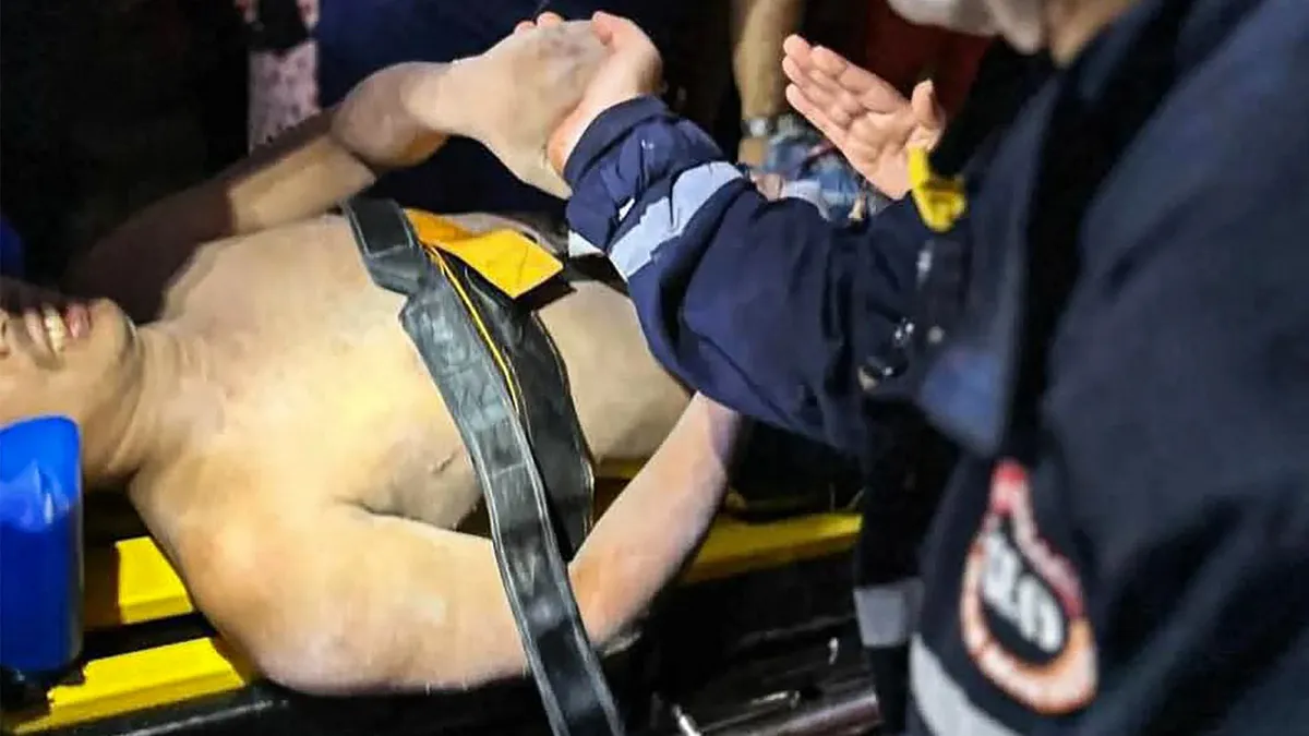 Öt nap után is találtak túlélőt Mianmarban, egy szálloda romjaiban maradt életben a férfi – fotók