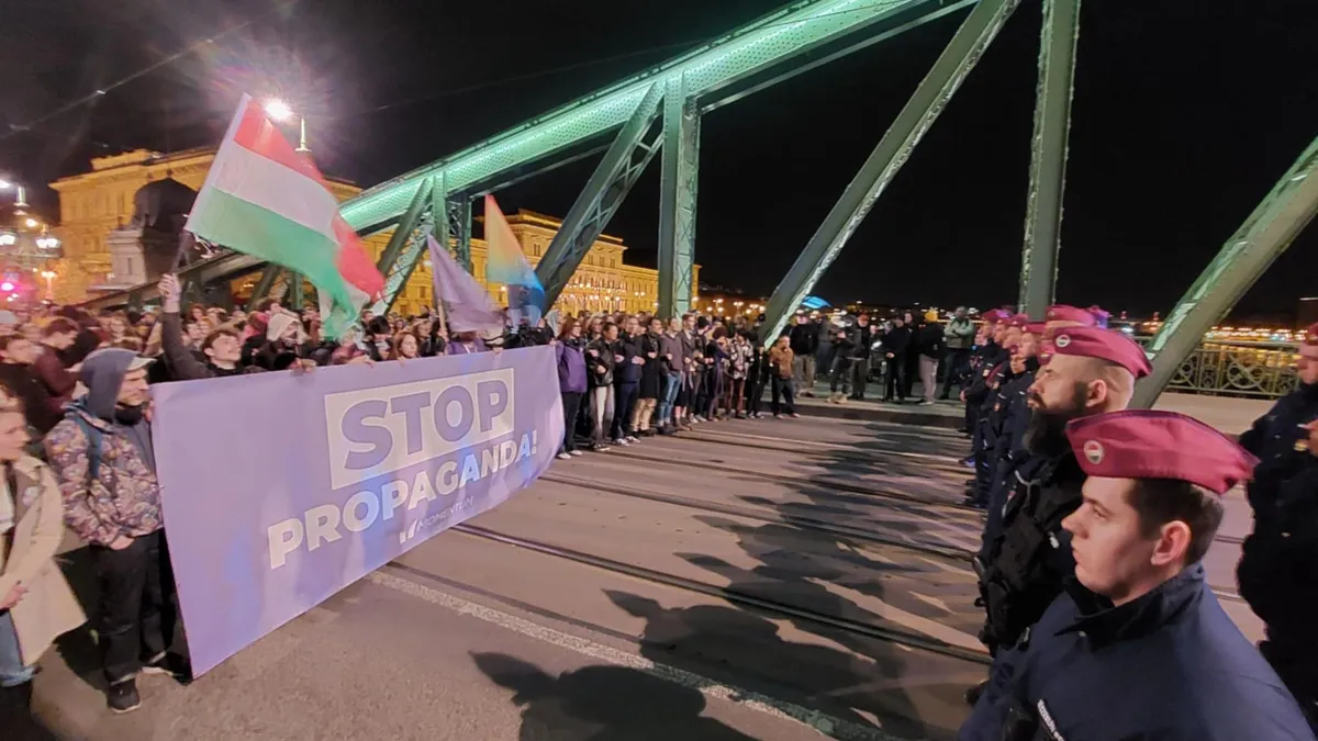 Hadházy és a Momentum tovább folytatja a fővárosi közlekedés megbénítását