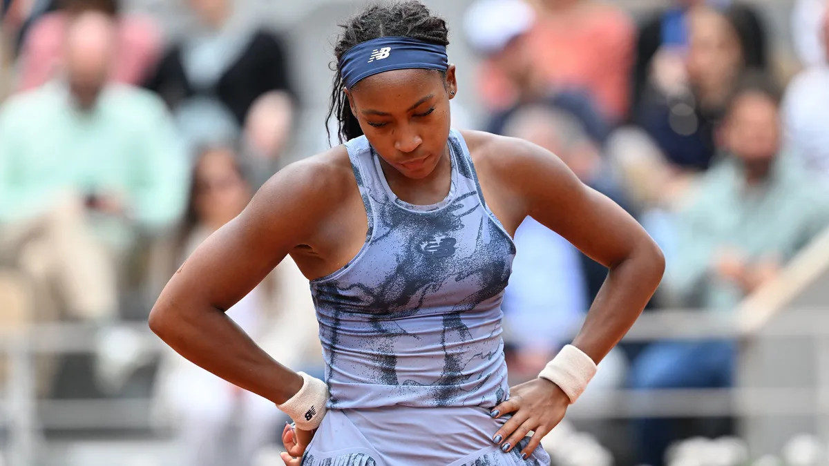 Teniszütők nélkül sétált ki első meccsére a Roland Garros egyik nagy esélyese – videó