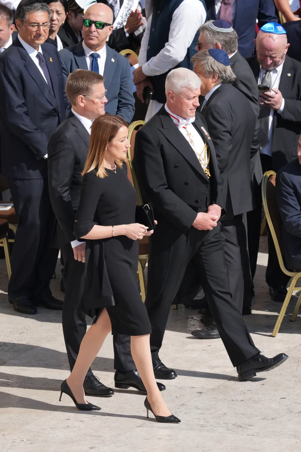 XIV. Leó pápa megkezdi péteri szolgálatát, XIV.Leópápa, 2025.05.18.