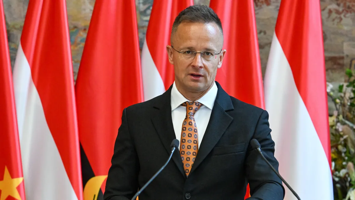 Szijjártó kiakadt: Brüsszel most a magyarokkal fizettetné meg Ukrajna uniós csatlakozását