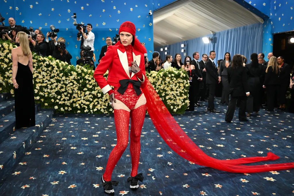 NEW YORK, 2025. 05. 06., Met Gala Metropolitan Museum of Art, divatbemutató, divat