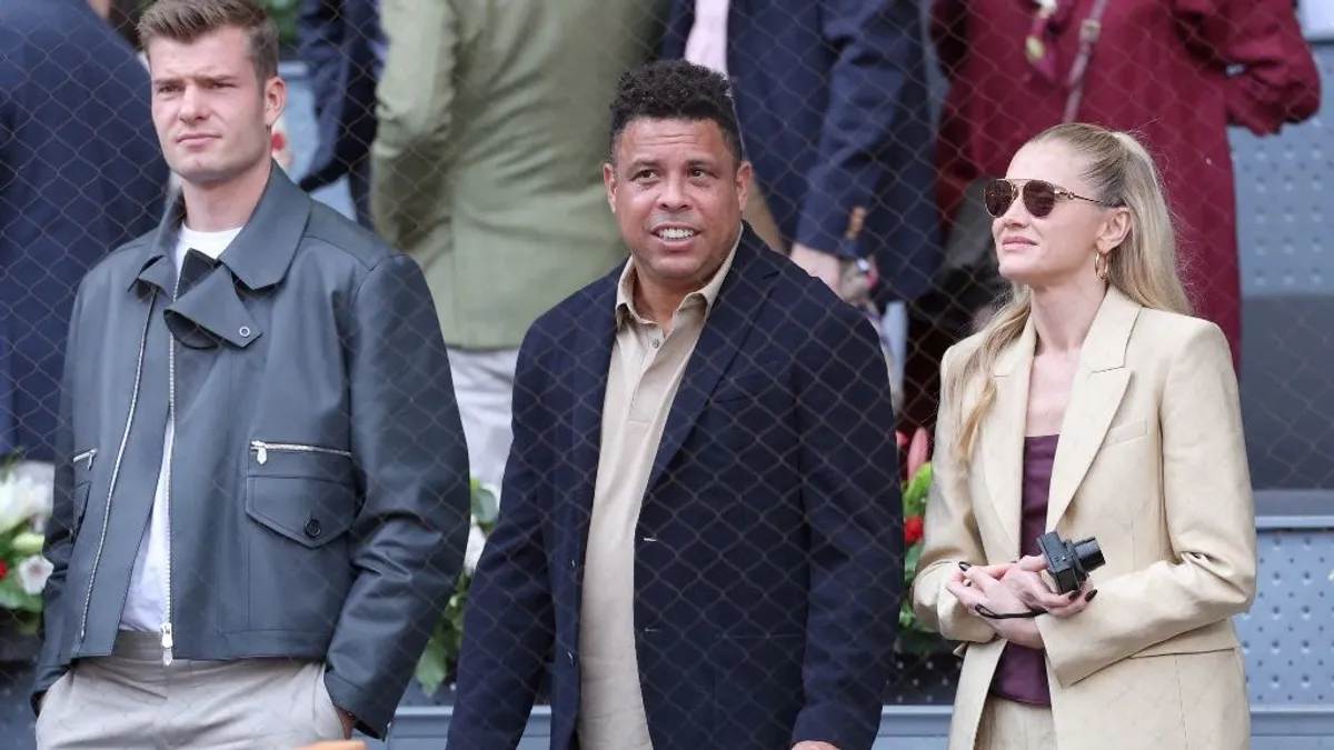 Ronaldo részegen tántorgott ki egy étteremből – videó