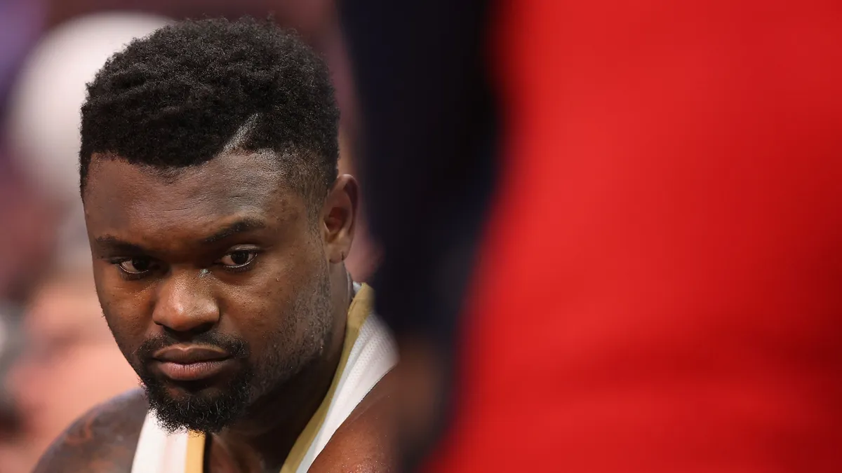 Visszautasítja a nemi erőszak vádját az NBA-sztár
