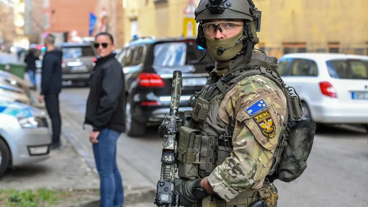 Letartóztatták Holló Istvánt Ukrajnának való kémkedés gyanújával