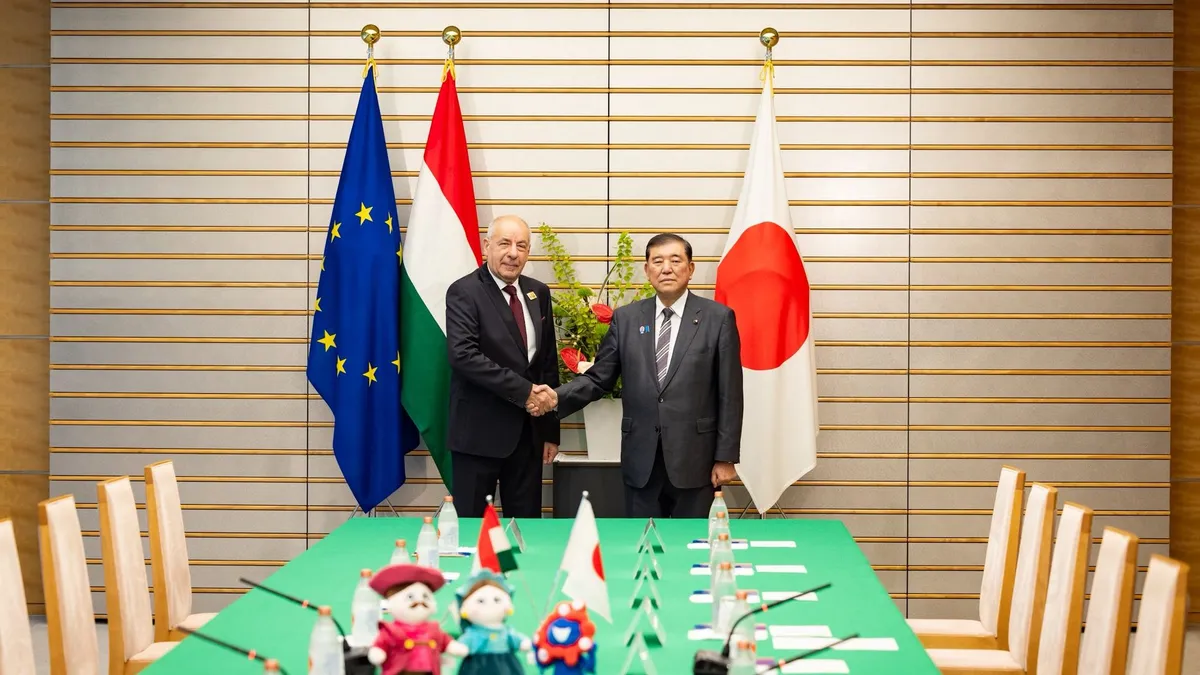 Sulyok Tamás köztársasági elnök megbeszélést folytatott Japán miniszterelnökével