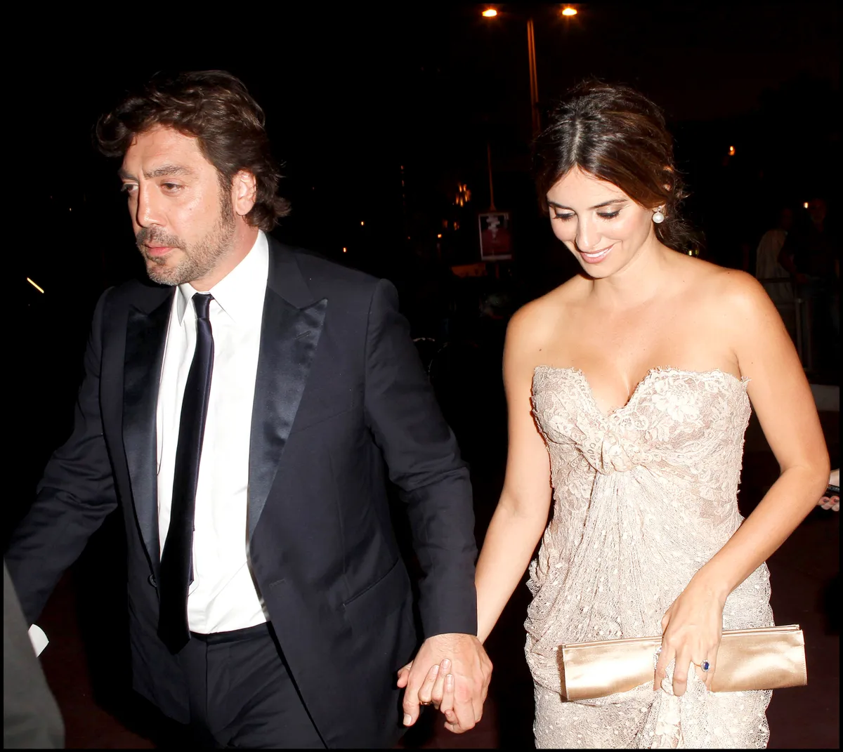 Info - Penelope Cruz fête ses 50 ans le 28 avril - JAVIER BARDEM, PENELOPE CRUZ A LA CEREMONIE DE CLOTURE DU 63 EME FESTIVAL INTERNATIONAL DU FILM DE CANNES 2010 CEREMONY CLOTURE CANNES FESTIVAL 2010