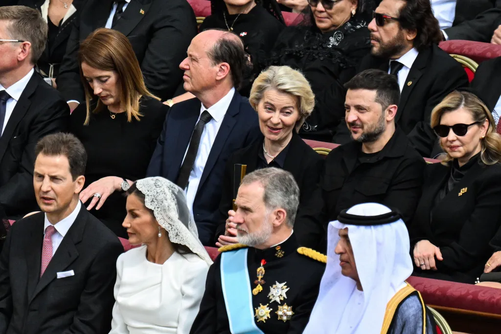 XIV. Leó pápa megkezdi péteri szolgálatát, XIV.Leópápa, 2025.05.18.