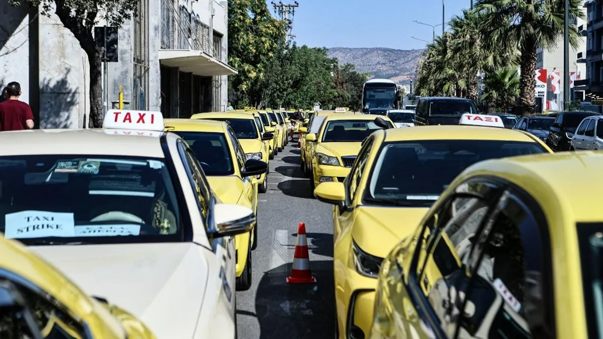 Kiakadtak a taxisok Athénban