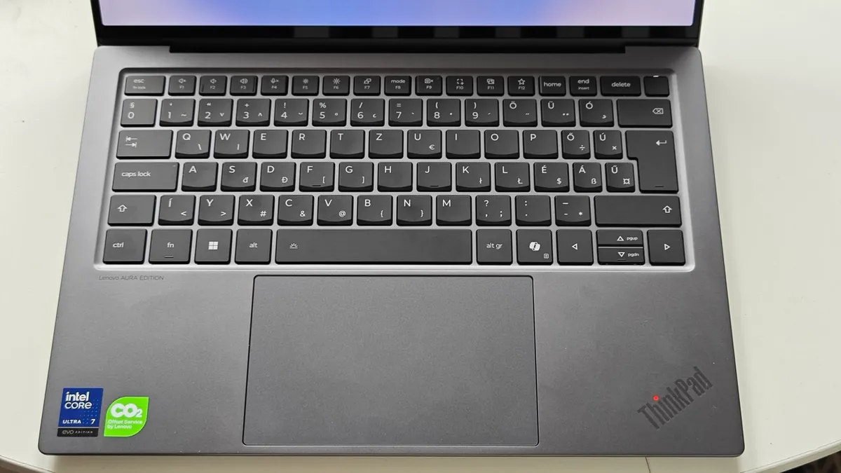Lenovo ThinkPad X9 Aura Edition