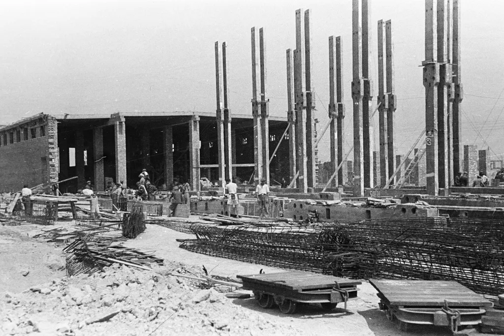 Magyarország, Dunaújváros építése, 1950
