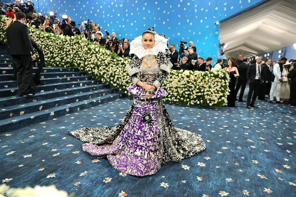 NEW YORK, 2025. 05. 06., Met Gala Metropolitan Museum of Art, divatbemutató, divat