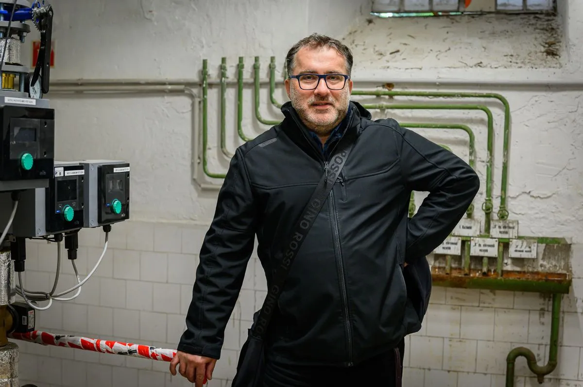 Németh László, szerencsésen felépült a súlyos balesetet követően, a sebek behegesedtek és újra aktívan dolgozik. Fotó: Rombai Péter