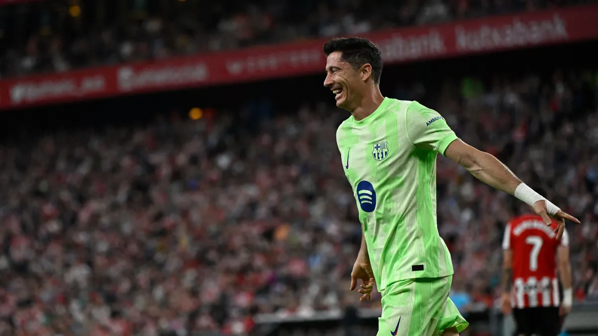 Robert Lewandowski Barcelonában is százados lett – videó
