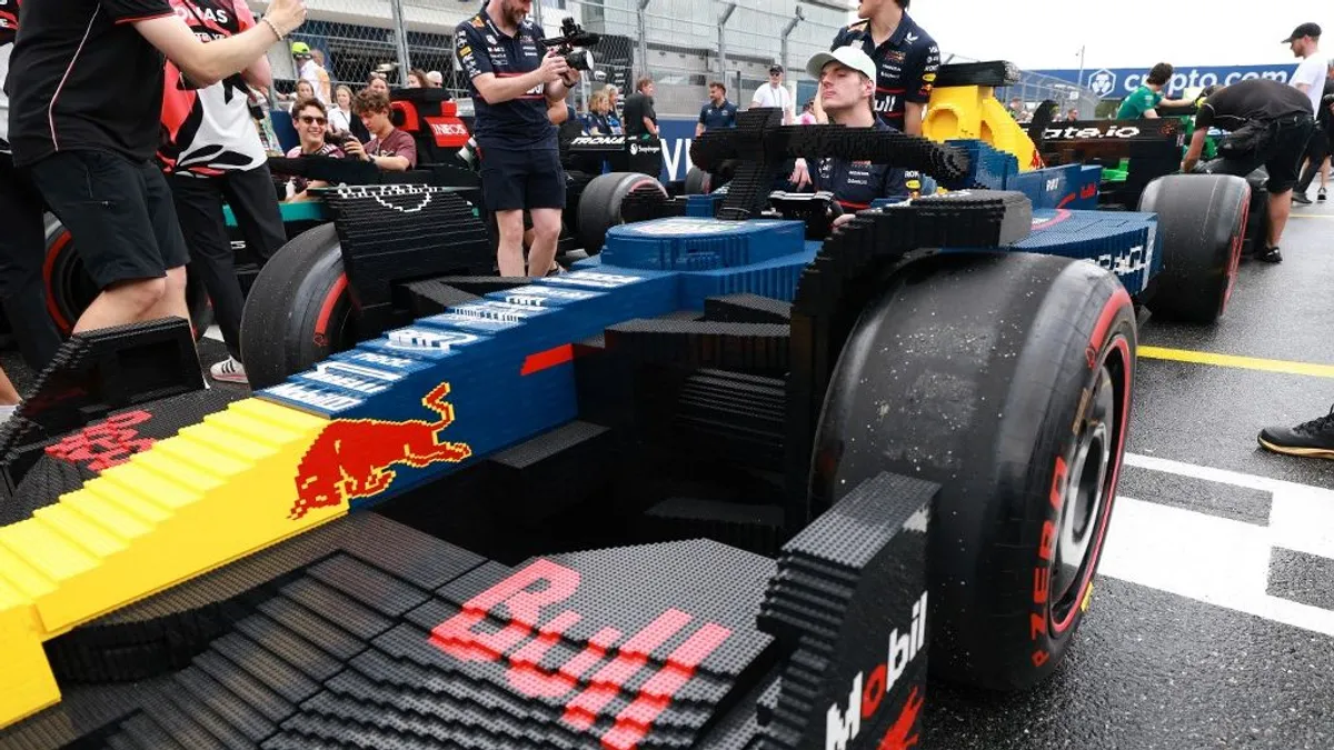 A Lego elképesztő F1-es autókat épített Miamira – videó