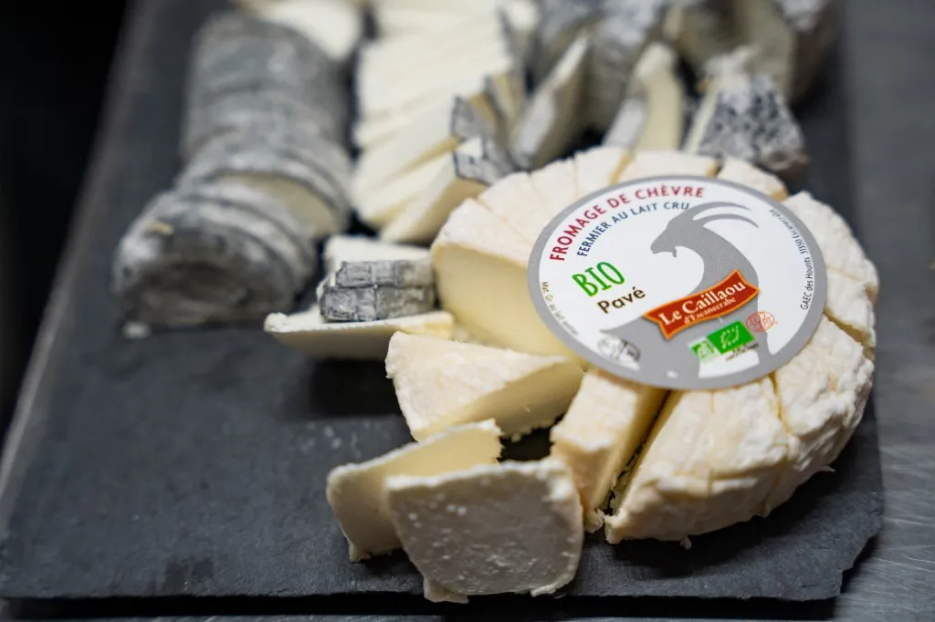 France, Toulouse, 2024-04-29. Goat cheese produced by a farmer belonging to the association Produit sur son 31, whose aim is to bring farmers together to promote products from farms in Haute-Garonne and the Occitanie region to professionals. Photograph by Jean-Marc Barrere / Hans Lucas.France, Toulouse, 2024-04-29. Fromages de chevre produits par un agriculteur de l association Produit sur son 31 dont lobjectif est de regrouper les agriculteurs pour promouvoir les productions issues des exploitationsagricoles de Haute-Garonne et de la Region Occitanie aupres des professionnels. Photographie par Jean-Marc Barrere / Hans Lucas. (Photo by Jean-Marc Barrere / Hans Lucas / Hans Lucas via AFP) sajt