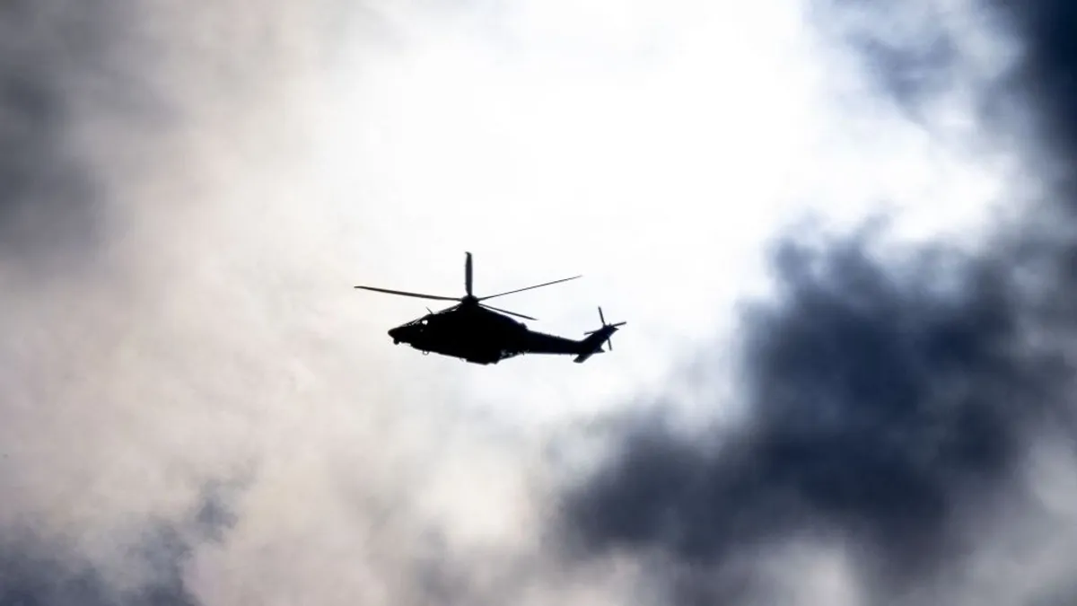 Hangos robbanást követően helikopter csapódott a tengerbe Ausztráliában