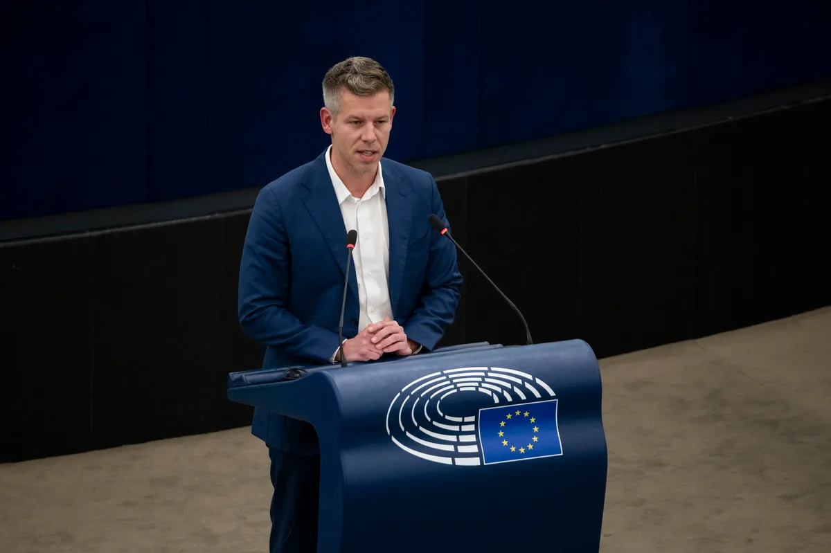 Magyar Péter a Tisza Párt elnöke az Európai Parlamentben. Ukrán befolyásoltság alá kerülhetett a Tisza Párt.(Fotó: Bodnár Boglárka / MTI Fotószerkesztőség)