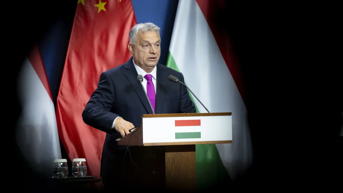 Orbán Viktor: Bennünket se Oroszország, se Ukrajna érdekei nem érdekelnek – videó
