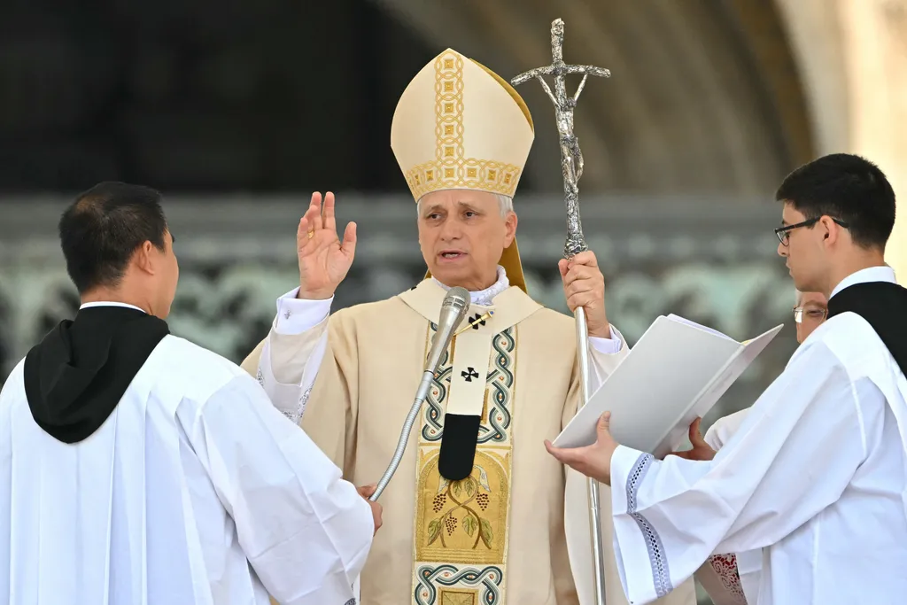 XIV. Leó pápa megkezdi péteri szolgálatát, XIV.Leópápa, 2025.05.18.