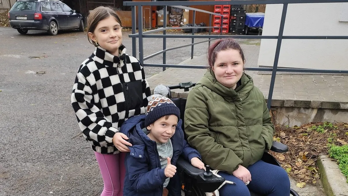 „A két lány nagyon máshogy éli meg ugyanazt” – Rebeka és Lia egy ritka betegséggel küzd