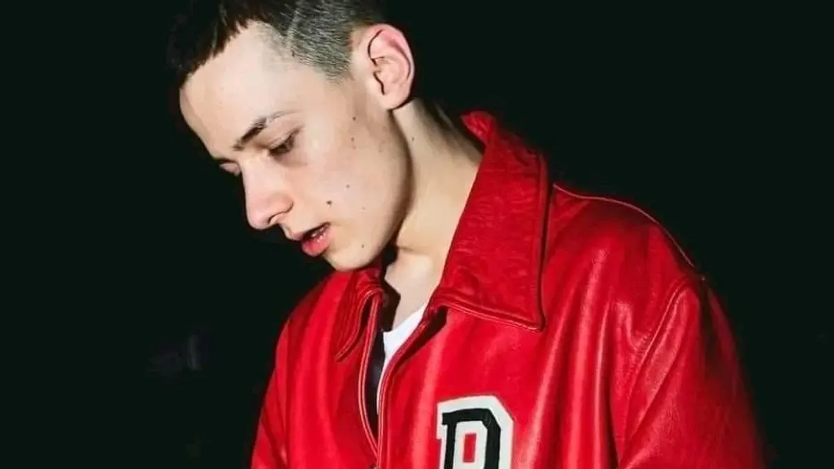 „Szívtatok ma rendesen?” – így hergeli rajongóit a szegedi rapper