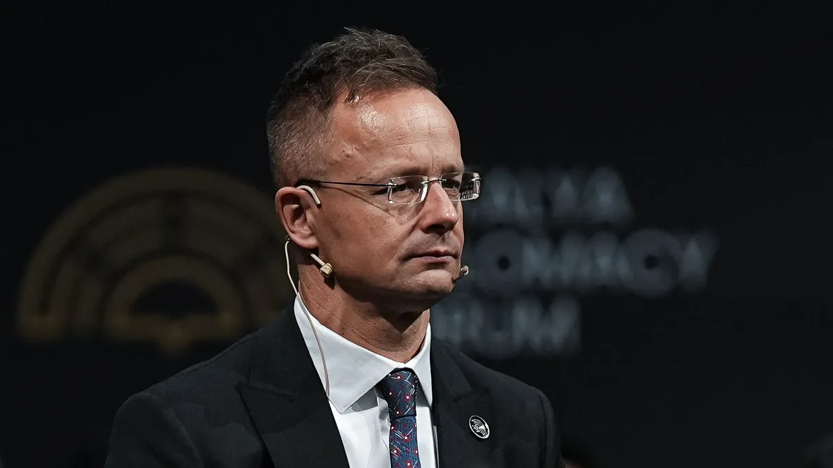 Szijjártó Péter: Kulcskérdés az antiszemitizmus elleni küzdelem