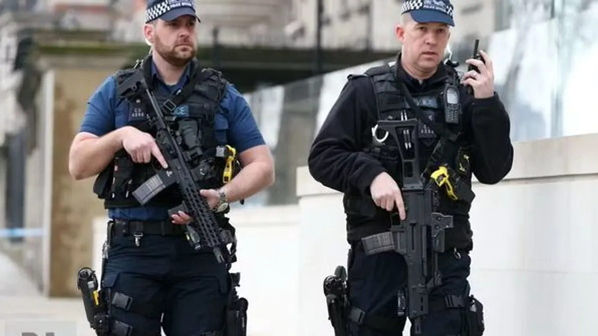 Terrortámadást tervezett nyolc férfi az Egyesült Királyságban – videó