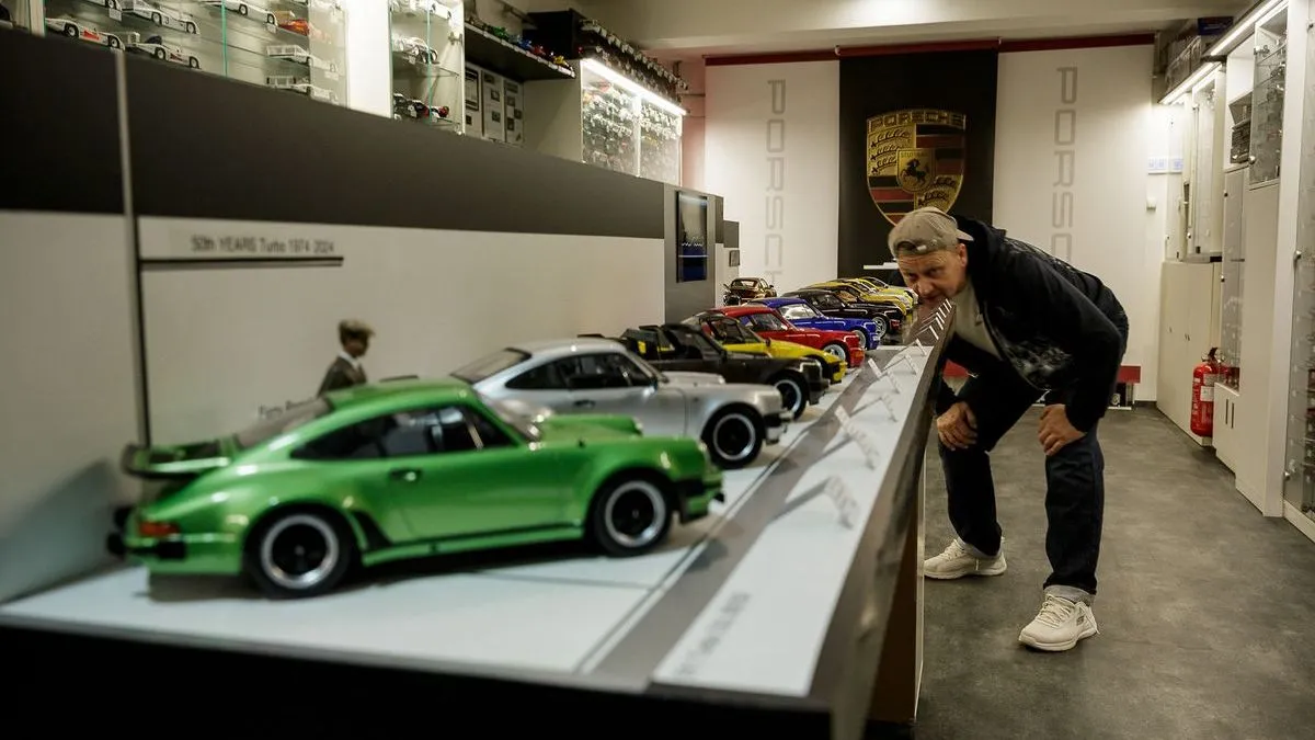 Hatalmas Porsche-autókiállítást rendeznek Pannonhalmán