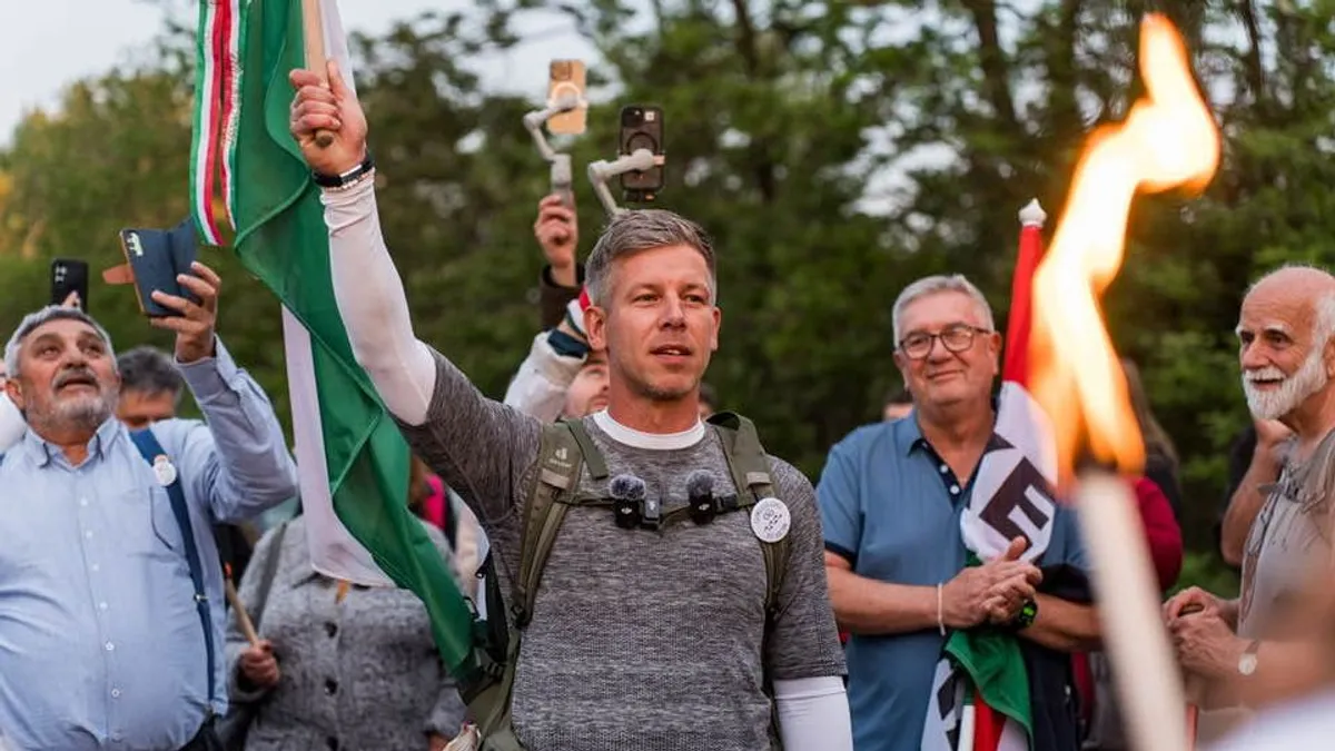 Egy Soros-közeli cég bukkant fel Magyar Péter egymillió lépéses akciója mögött