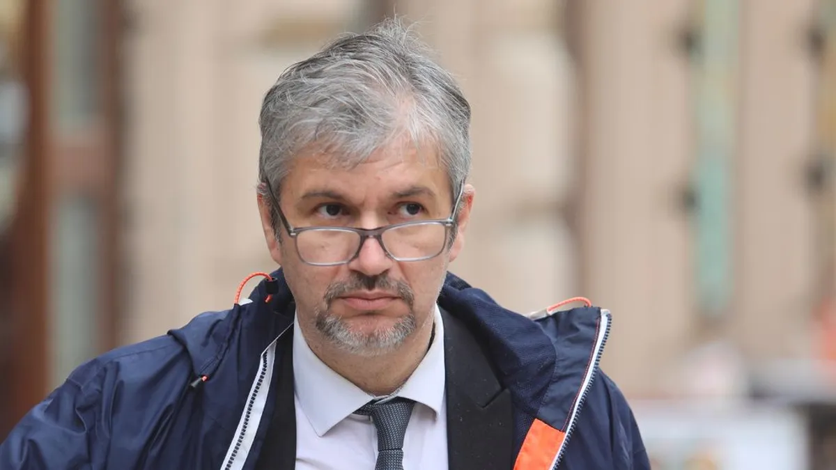 Kisfiúval fajtalankodott a volt LMP-s politikus, Hadházy Ákosra is ráéghet az ügy