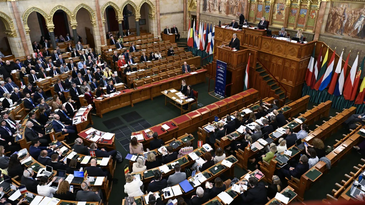 Hatalmas hiszti lesz a baloldalon: az átláthatósági törvényjavaslat már az Országgyűlés előtt van