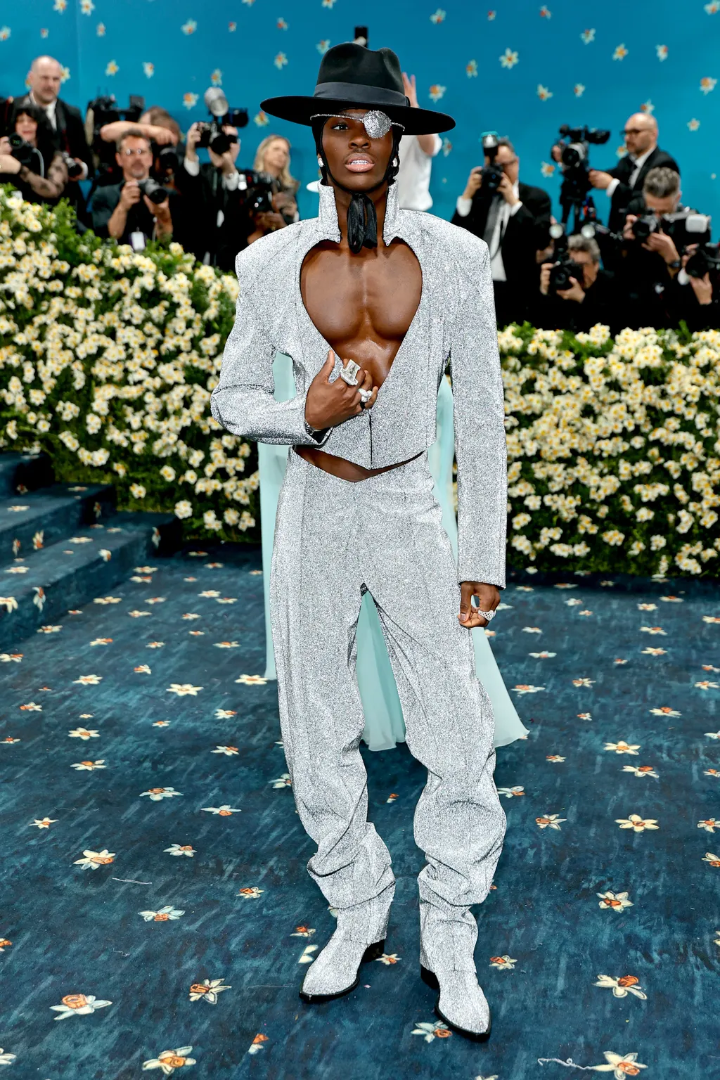 NEW YORK, 2025. 05. 06., Met Gala Metropolitan Museum of Art, divatbemutató, divat