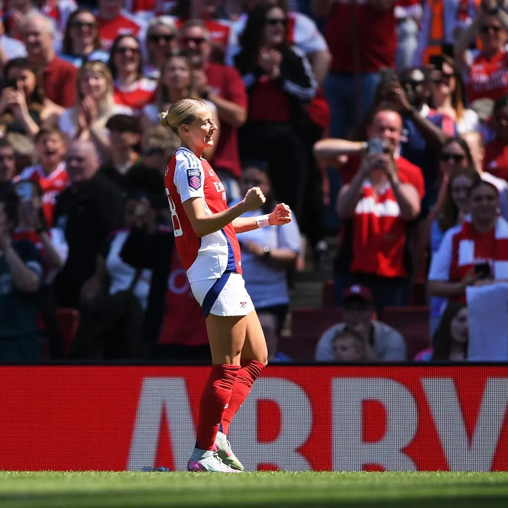 Chloe Kelly, szexi, Arsenal