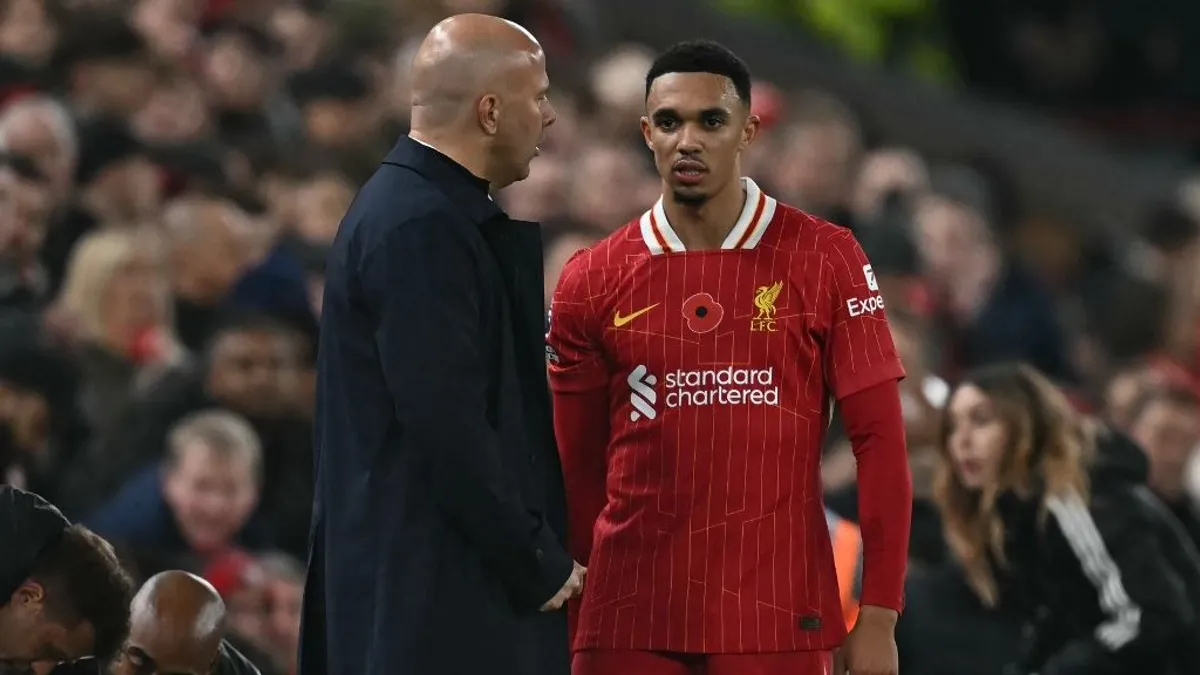 Szoboszlaiék edzője nem akar botrányt, árulónak nevezték a Liverpool sztárját
