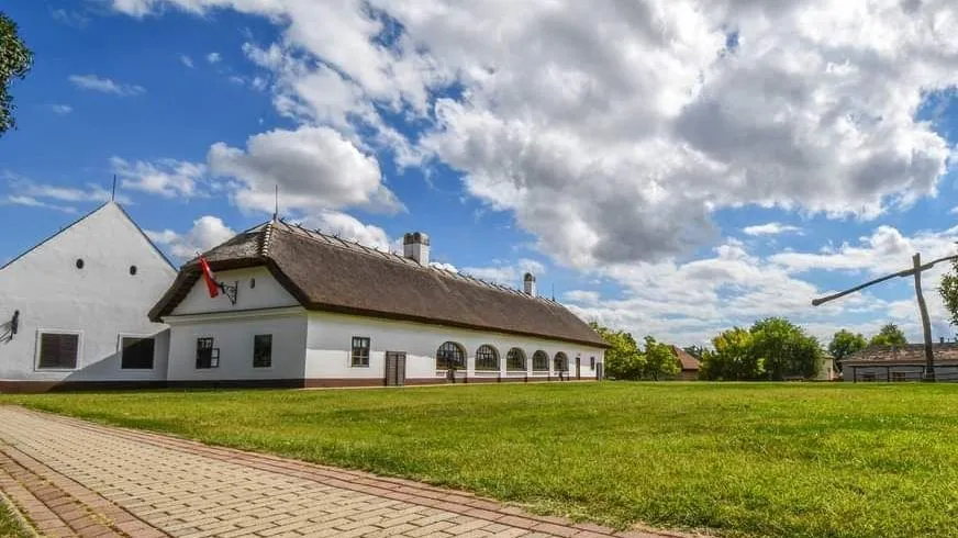 A Kondorosi Csárdában őrzik és ápolják Rózsa  Sándor legendáját.