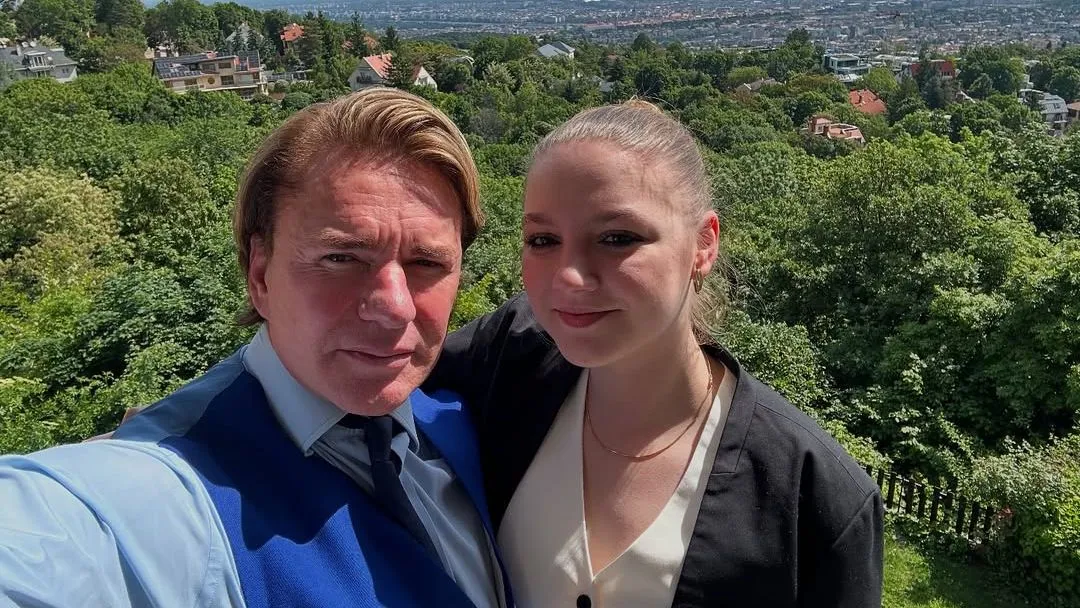 A Házasság első látásra szereplője, Szolnoki Szabolcs a barátnőjével