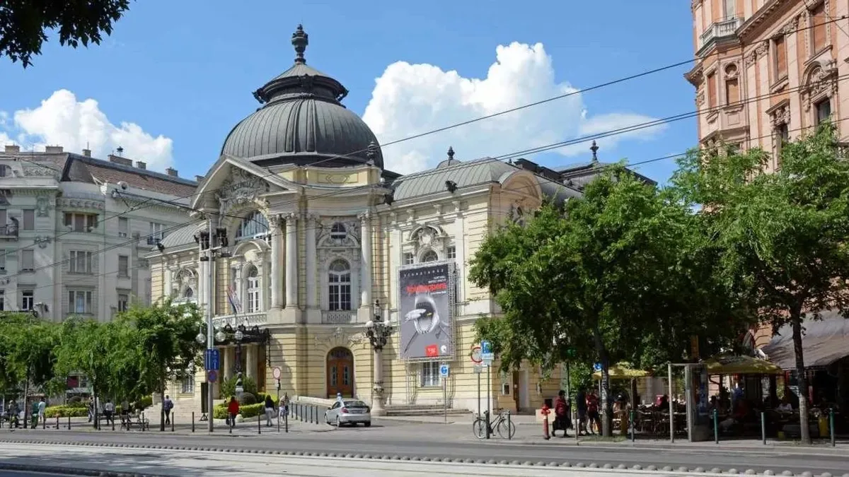 Megőrülnek a fiatalok a Vígszínházért