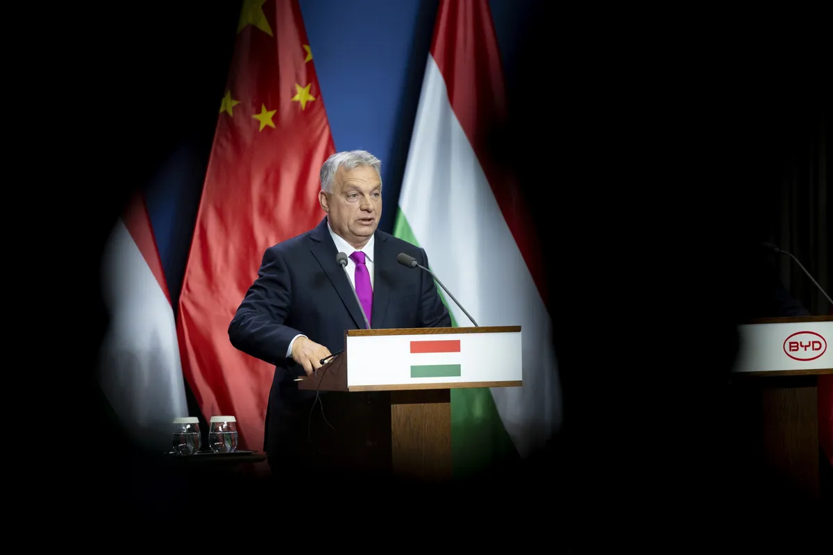 Orbán Viktor, Magyarország miniszterelnöke hivatalában fogadja Wang Chuanfu urat, a BYD vállalat elnök-vezérigazgatóját, OrbánViktor, WangChuanfu, sajtótájékoztató, 2025.05.15.