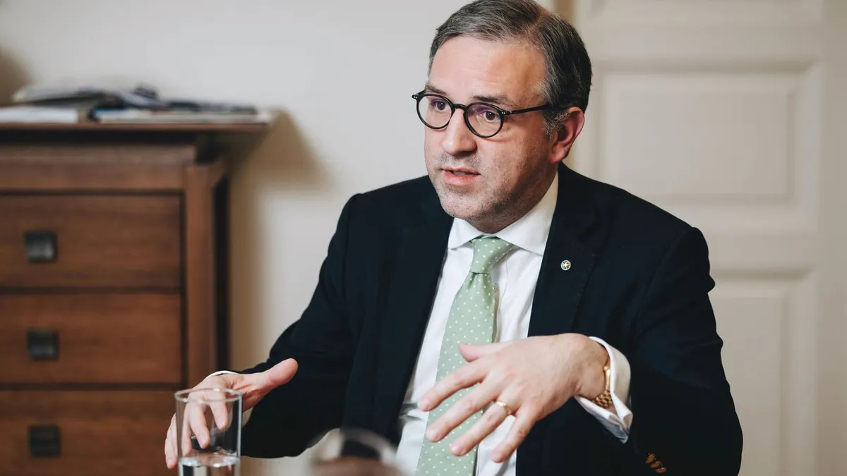 Woke, LMBTQ Ă©s családmodell: Trump csatája a progresszĂv Amerika ellen – Gladden Pappin az OrigĂłnak
